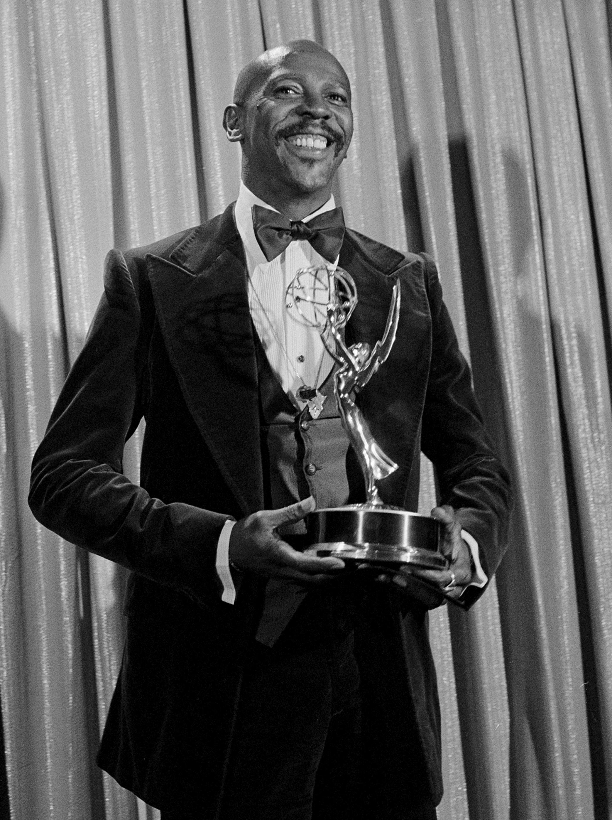 Louis Gossett Jr., 1st Black man to win supporting actor Oscar ...