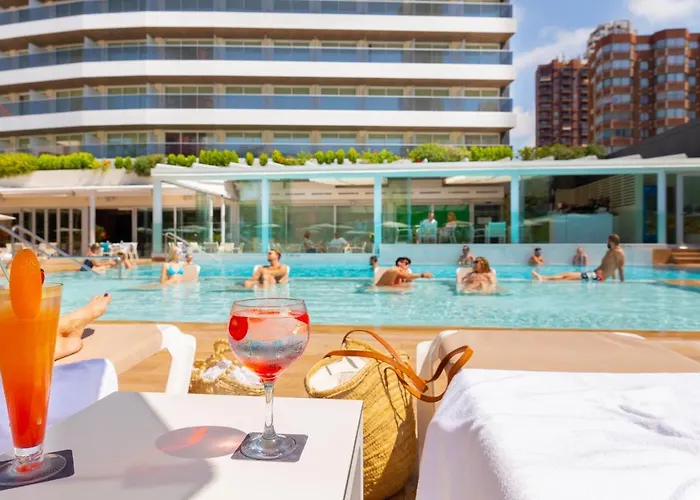 Top Hotels for Nightlife in Benidorm, Spain