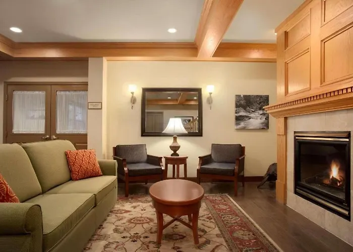 Best Hotels in Dundee, MI