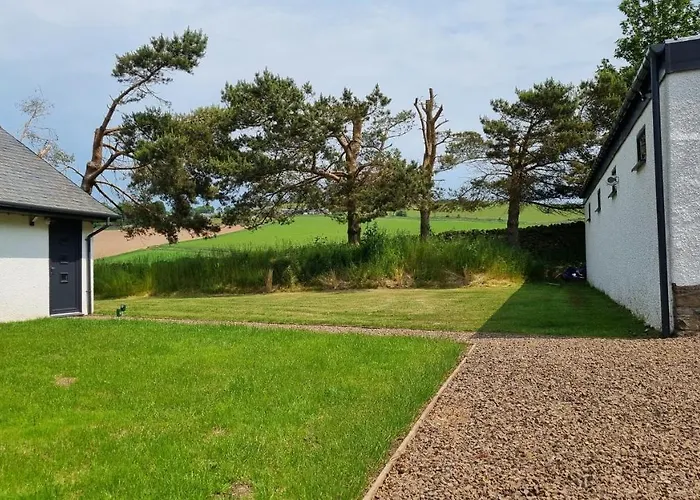 Best Hotels in Galashiels for Comfort & Exploration