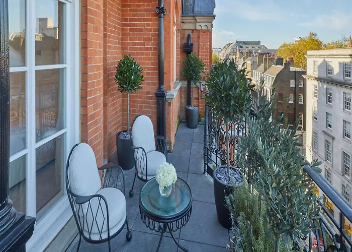 Top-rated Hotels on Oxford Street London