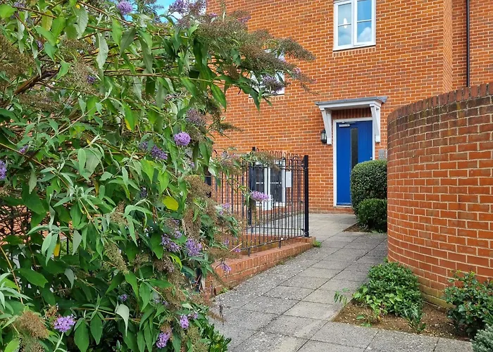 Best Hotels Near Charming Thame, United Kingdom