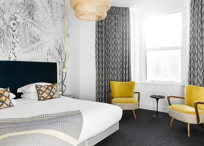 Finding Your Budget-Friendly Stay: Top Cheap Hotels in South West London
