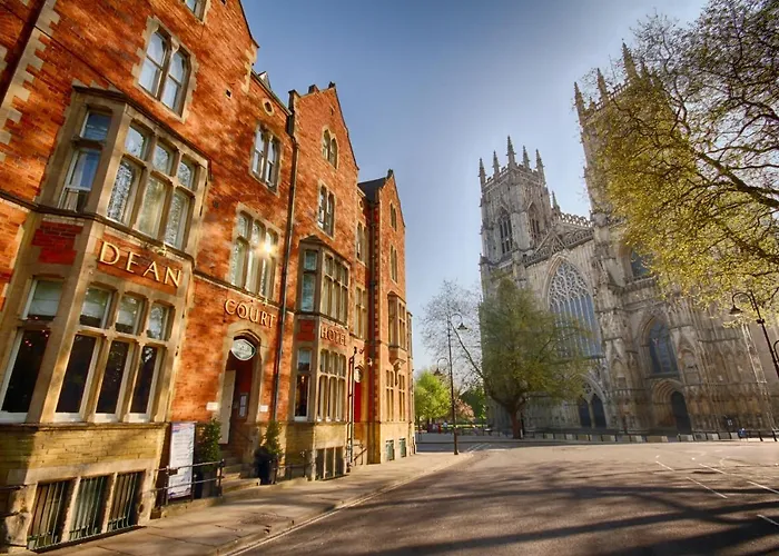 Explore the Best Hotels in York City Centre Offering Free Parking